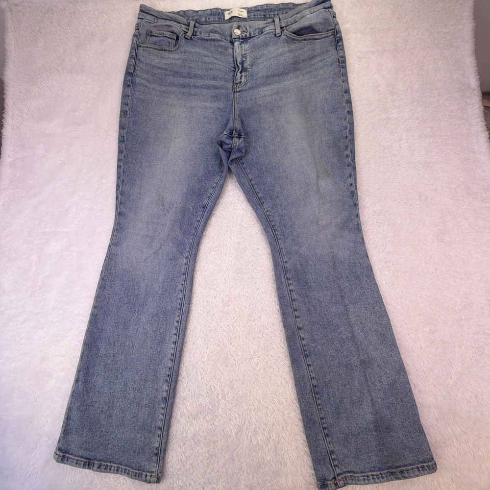 BKE Gabby Jeans Curvy Fit High‎ Rise Tailored Bootcut Womens 36x32 (fit: 40x32)